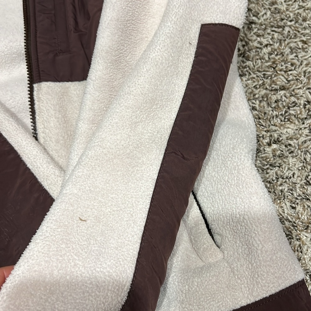 North face jacket - Picture 3 of 5
